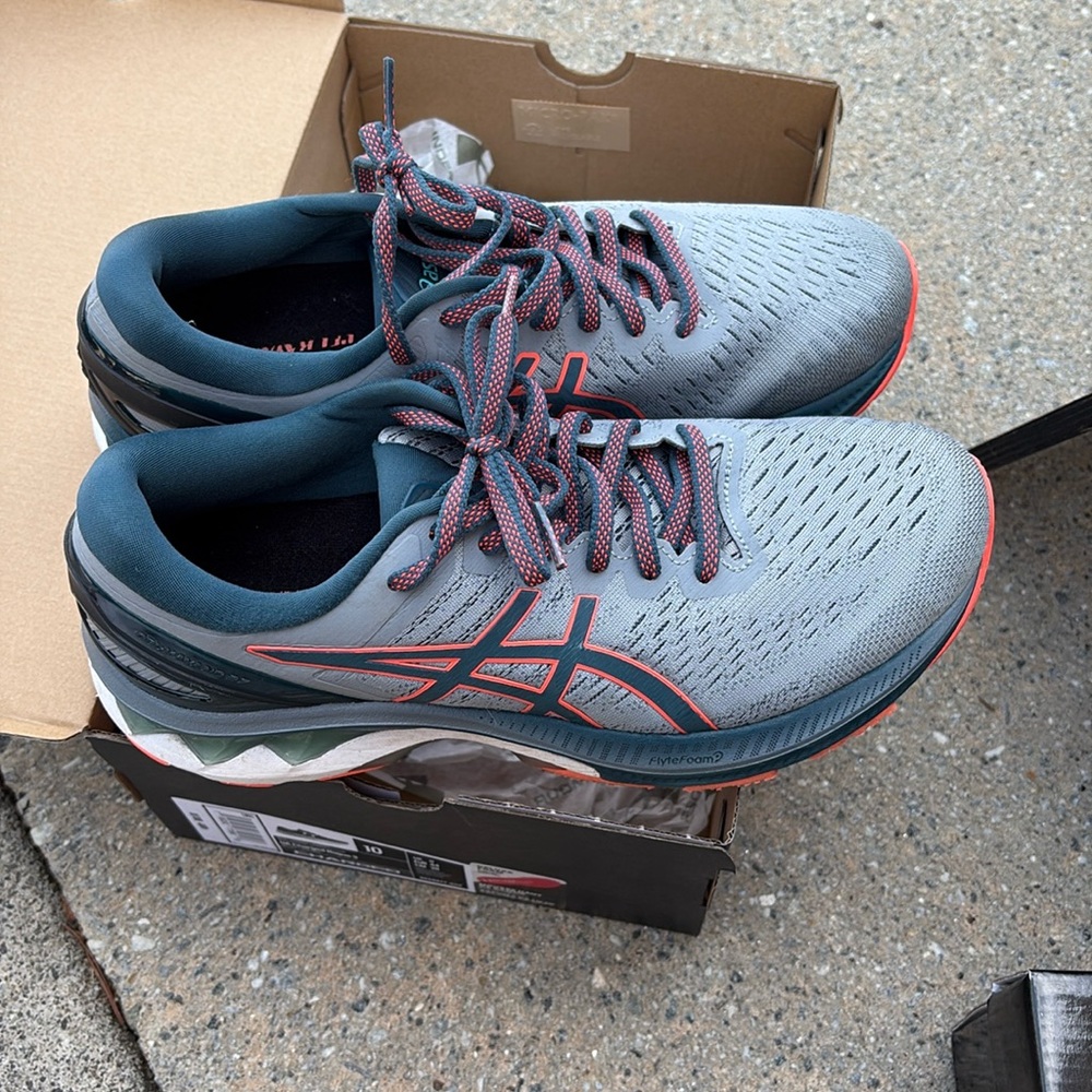 Unisex-men's ASICS running shoes